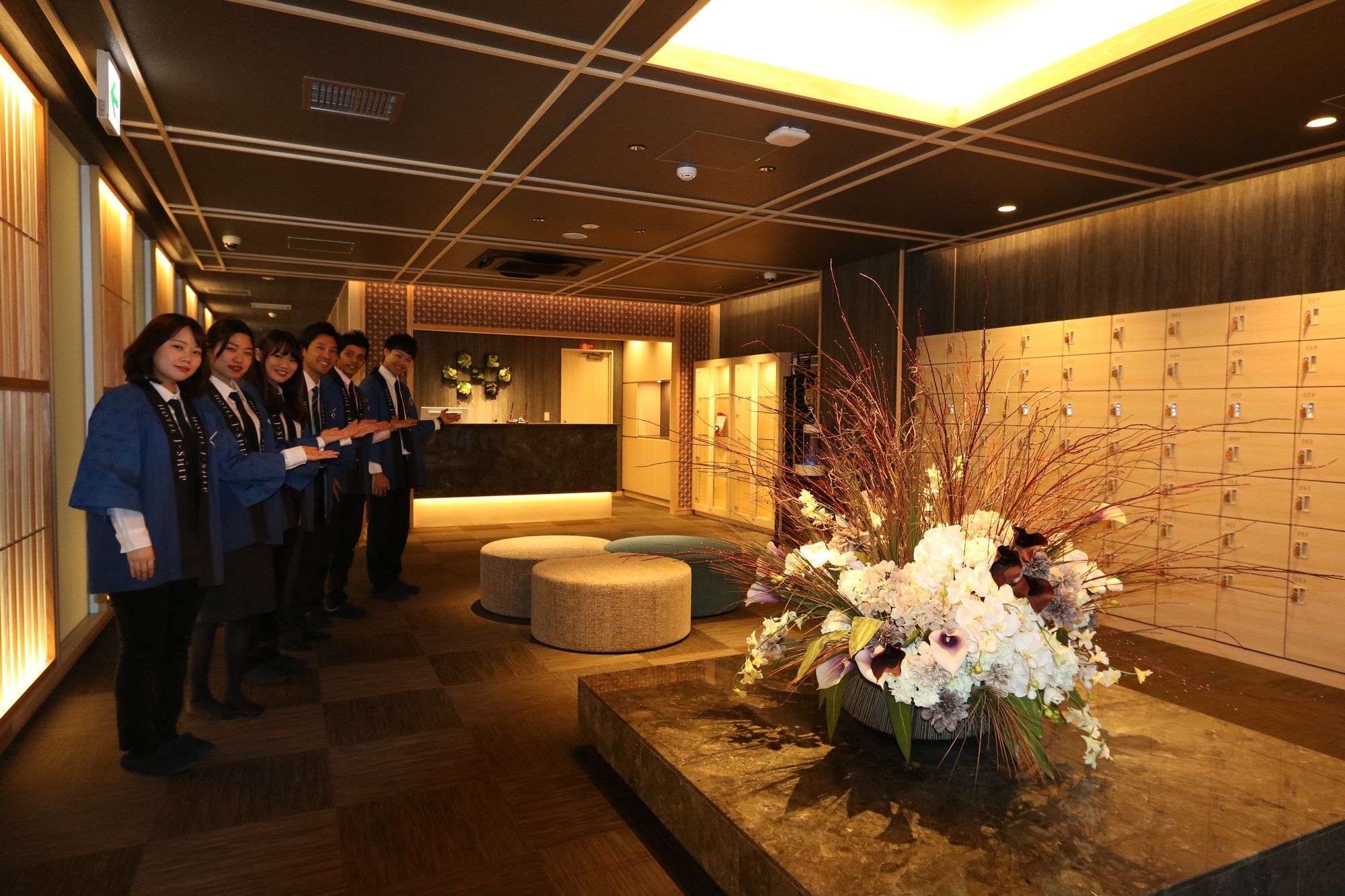 Hôtel capsule & Capsule J-ship Namba